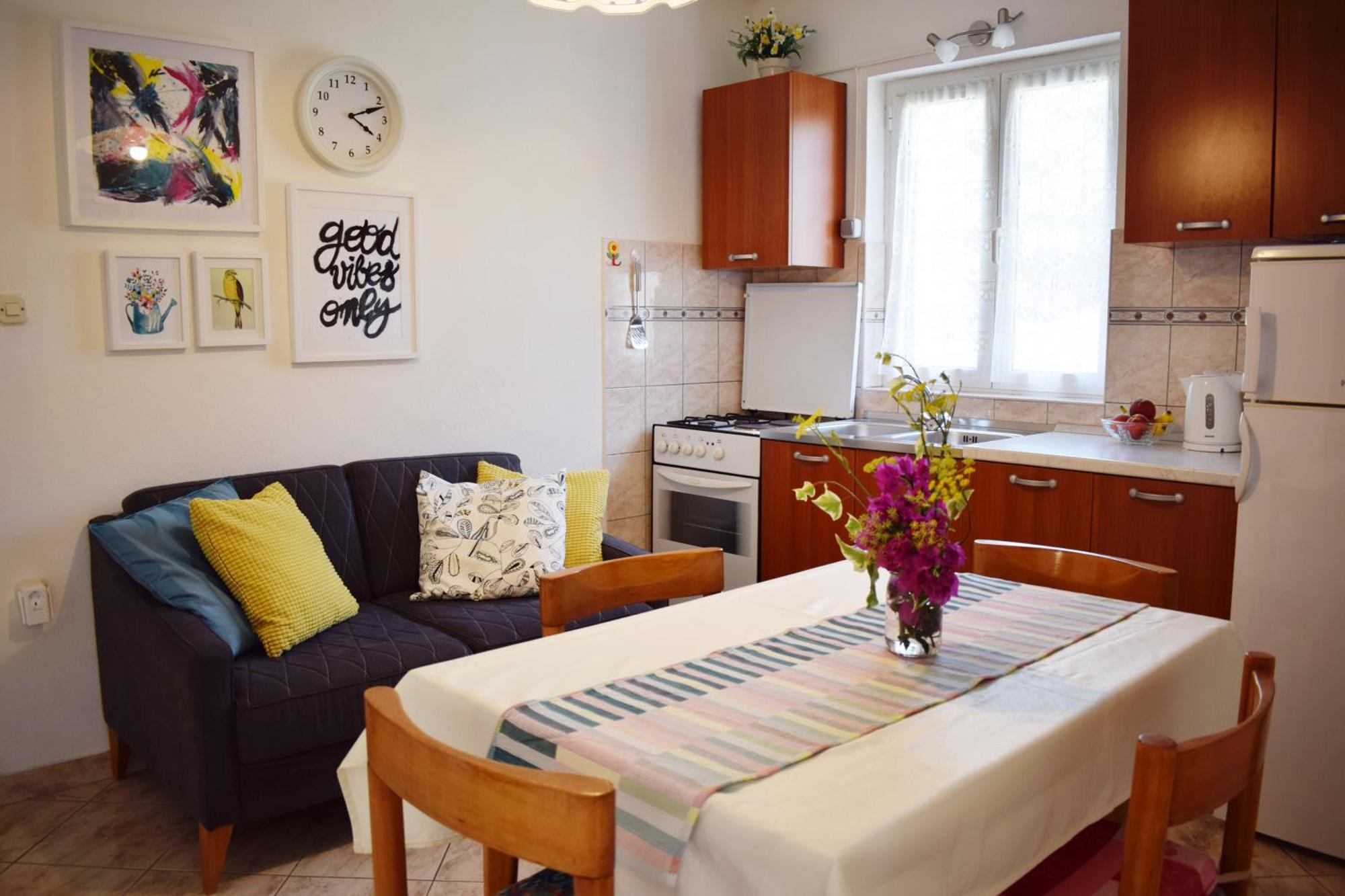 Lina Vrankovic Apartments Хвар Экстерьер фото